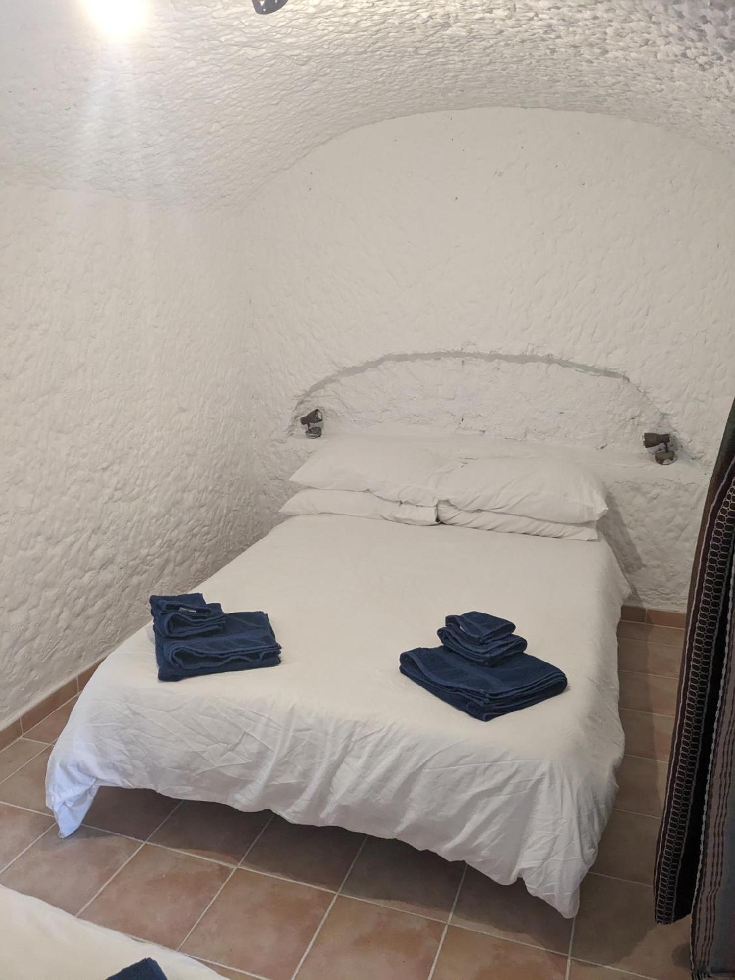 Cuevas Barrio Las Santas Huescar Luaran gambar