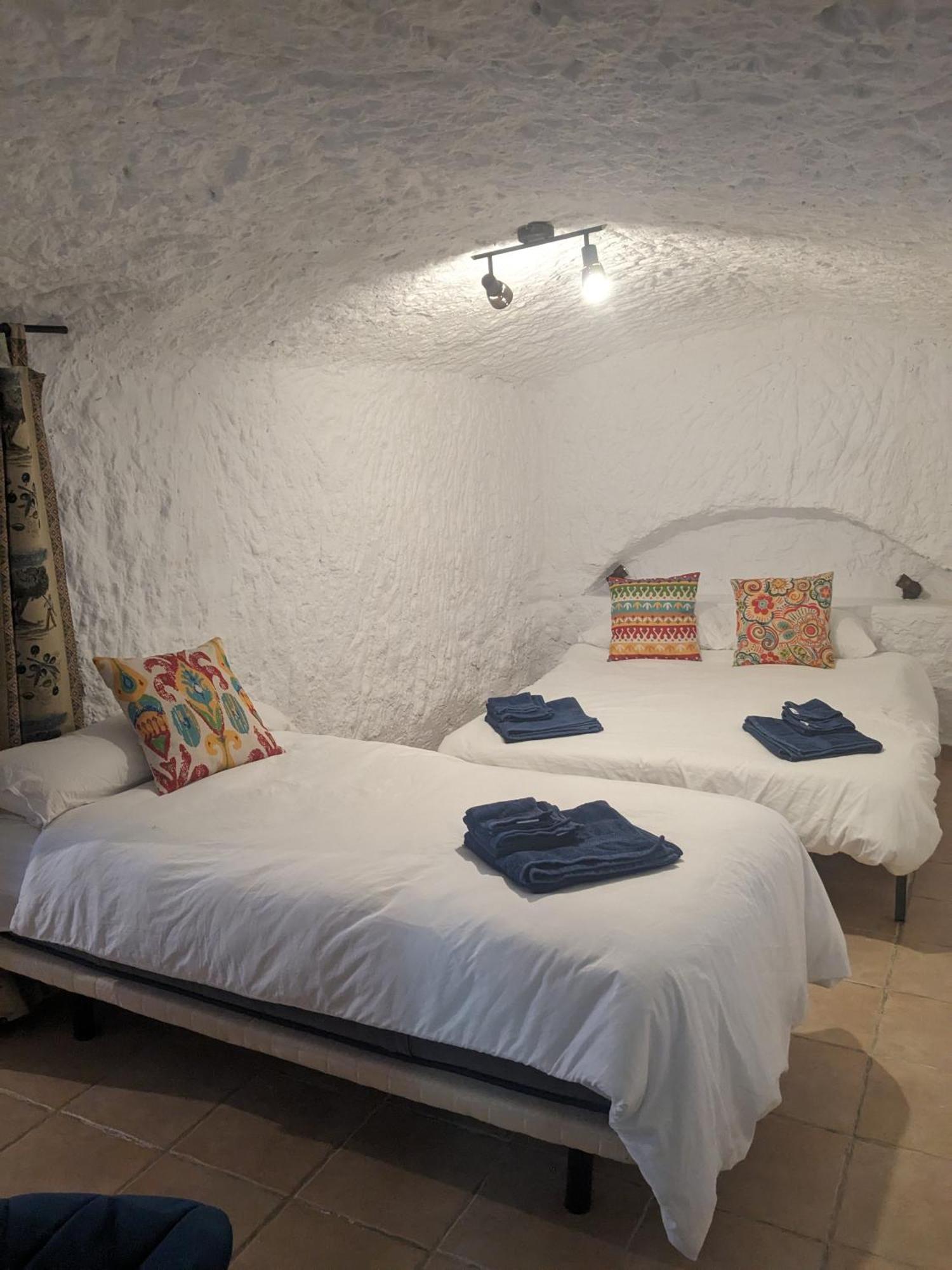 Cuevas Barrio Las Santas Huescar Luaran gambar